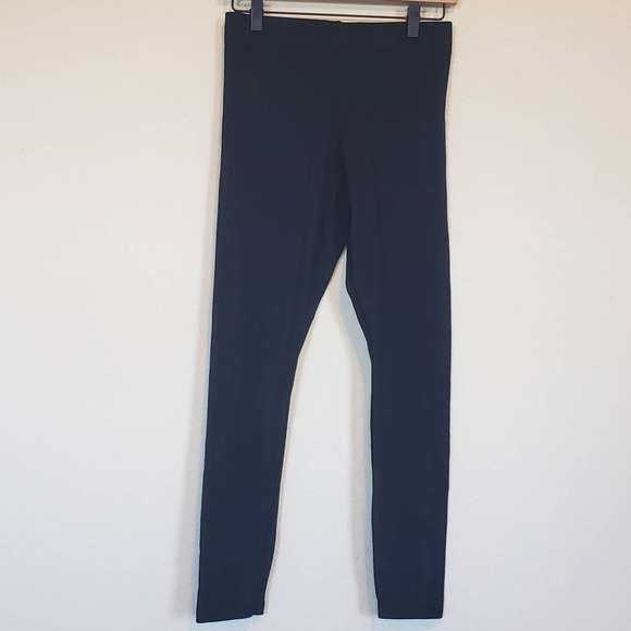 Good American Essential Legging in Black Size Medium - Picture 2 of 8